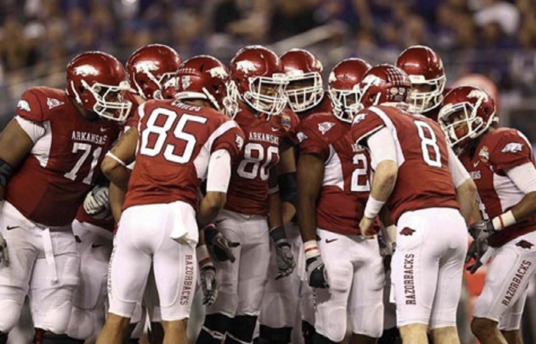 RAZORBACK HUDDLE